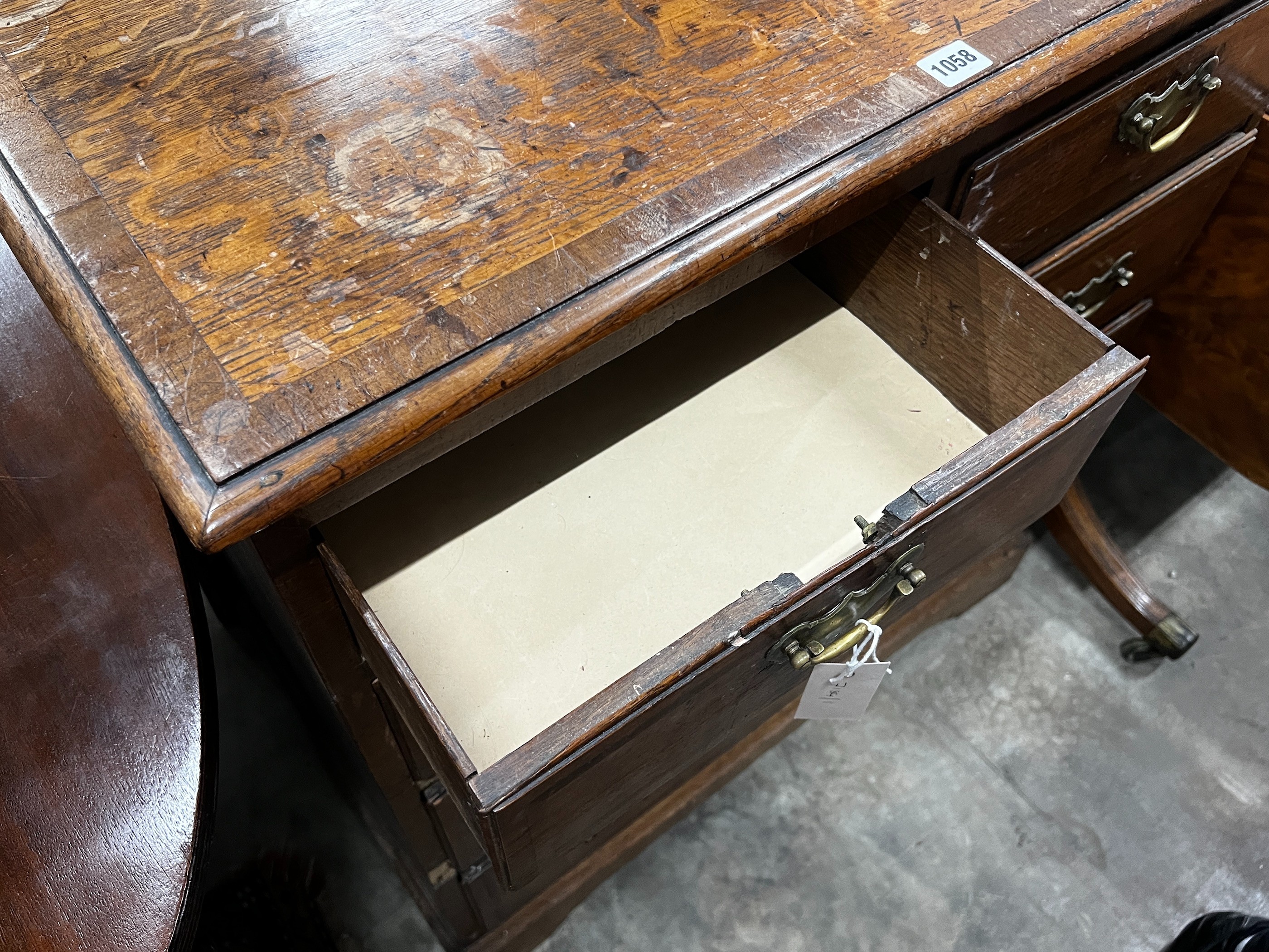 A George III mahogany banded oak chest of drawers, width 81cm, depth 49cm, height 92cm